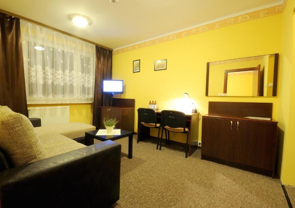 Hotel Gambit I Restauracja Cieszyn Cieszyn  Exterior photo